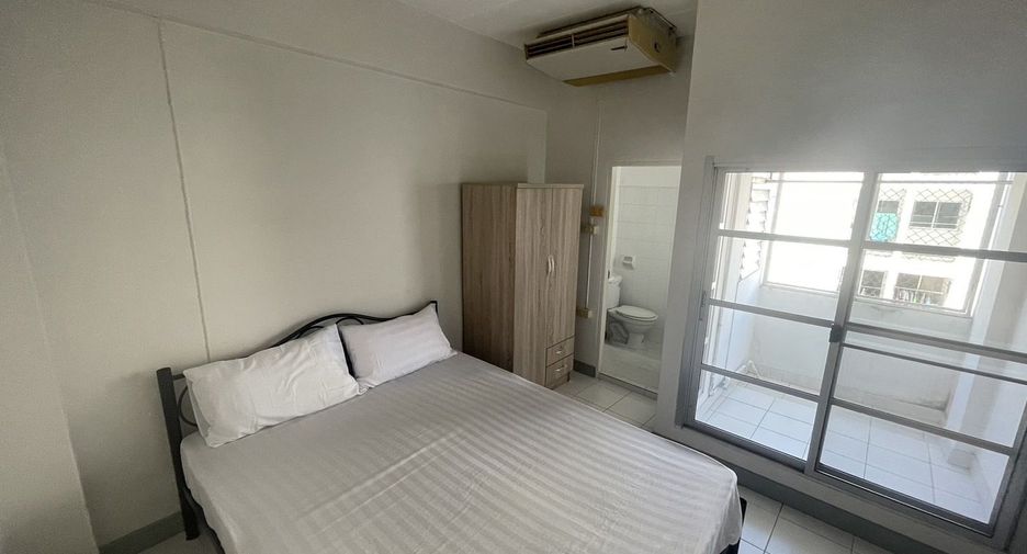 For rent 60 bedrooms apartment in Phra Khanong, Bangkok