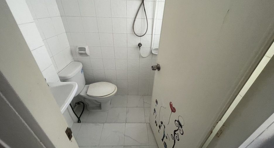 For rent 60 bedrooms apartment in Phra Khanong, Bangkok