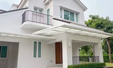 Casa en alquiler de 4 habitaciones en Mueang Samut Prakan, Samut Prakan
