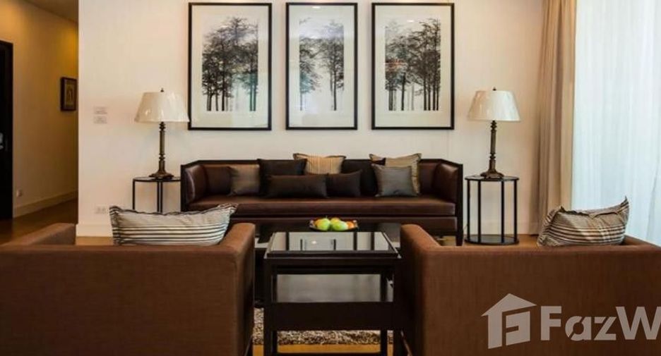 For rent 3 bedrooms condo in Pathum Wan, Bangkok