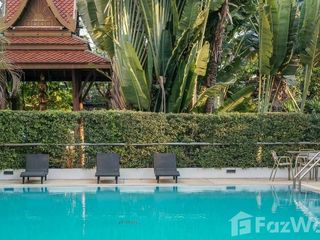 For rent 4 bedrooms condo in Sathon, Bangkok