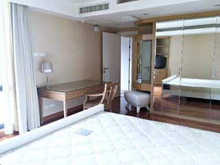 For rent 4 bedrooms condo in Pathum Wan, Bangkok