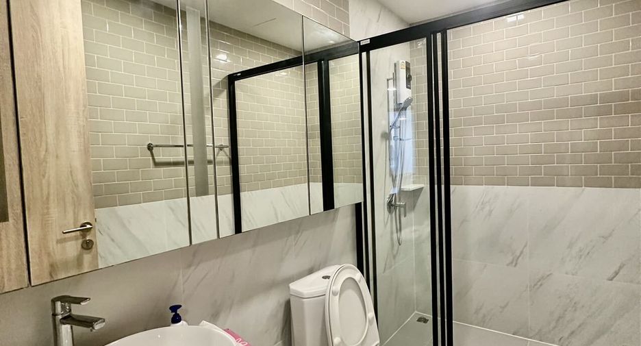 For rent 2 bedrooms condo in Ratchathewi, Bangkok