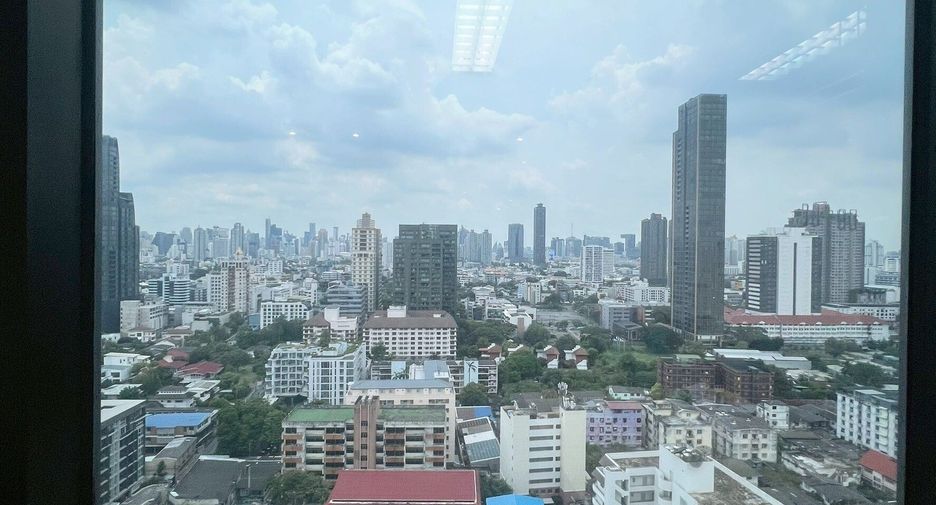 For rent office in Watthana, Bangkok