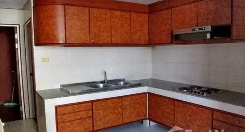For rent 2 bedrooms condo in Sathon, Bangkok