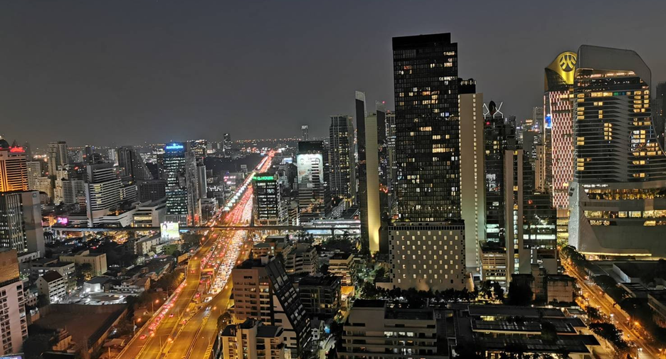 For rent studio condo in Pathum Wan, Bangkok