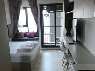 For rent studio condo in Pathum Wan, Bangkok