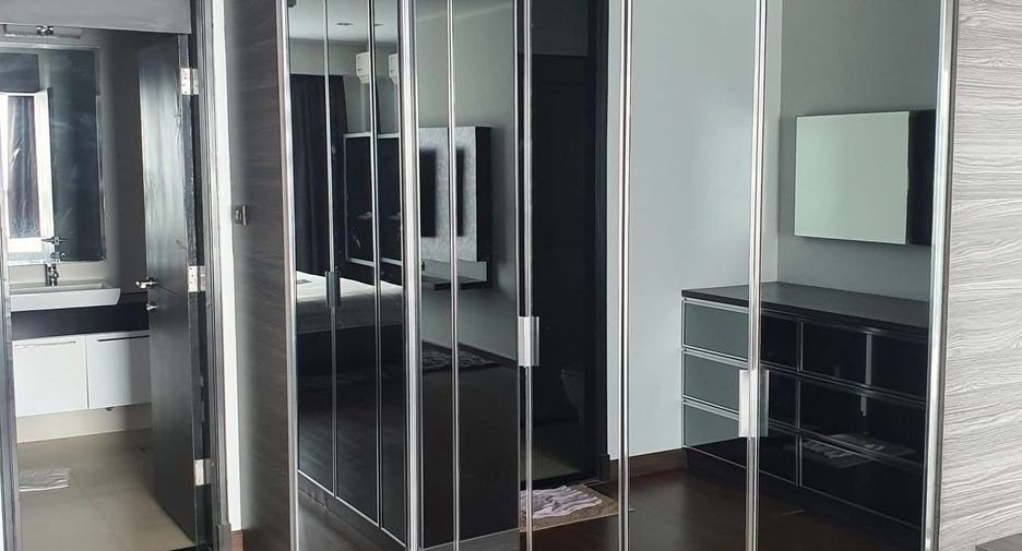 Condo en alquiler de 2 habitaciones en Yan Nawa, Bangkok
