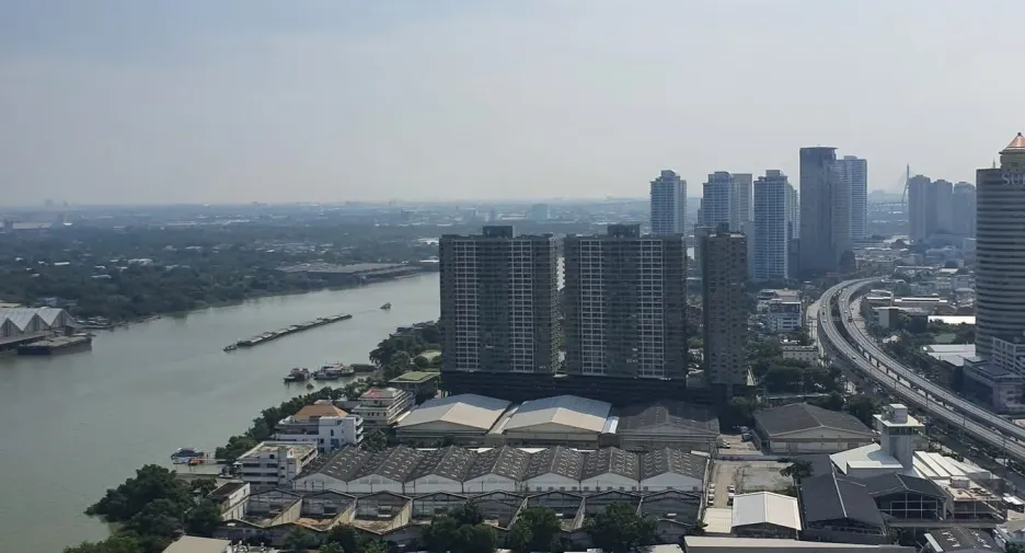 Condo en alquiler de 2 habitaciones en Yan Nawa, Bangkok