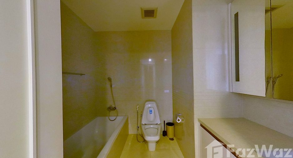 For rent 2 bedrooms condo in Pathum Wan, Bangkok