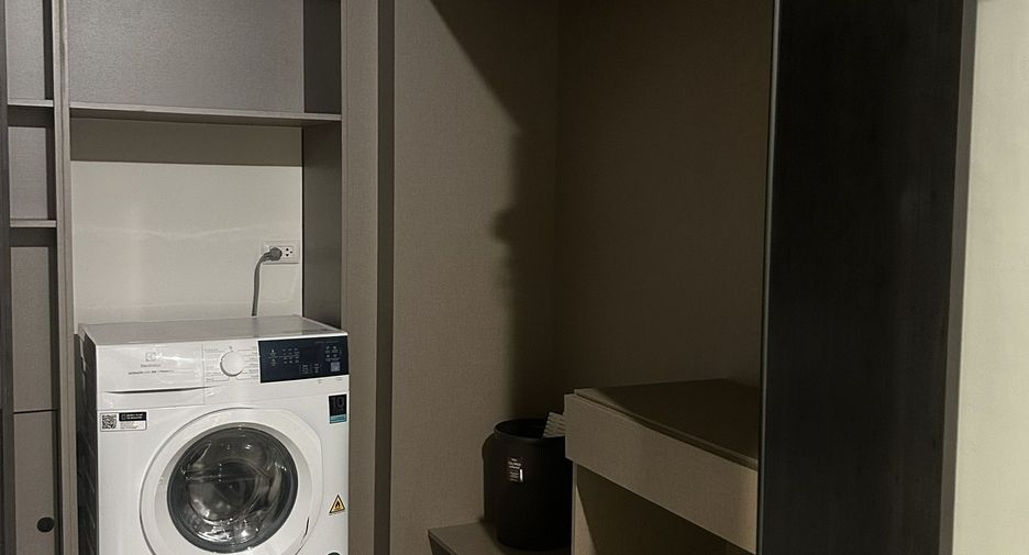Wohnung zur Miete mit 1 Zimmer in Huai Khwang, Bangkok