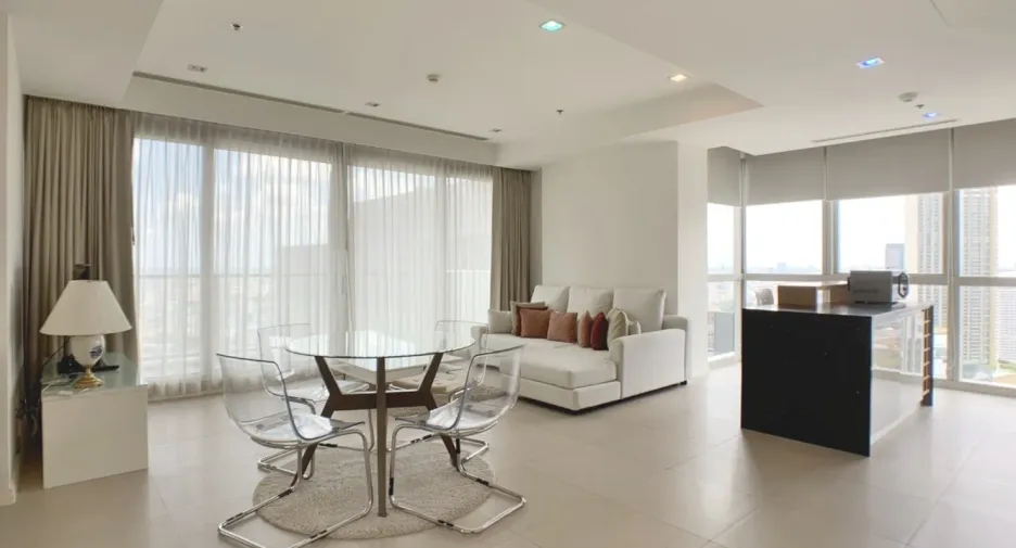 Condo en alquiler de 2 habitaciones en Sathon, Bangkok