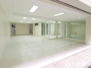 For rent 5 ベッドルーム retail Space in Bang Rak, Bangkok