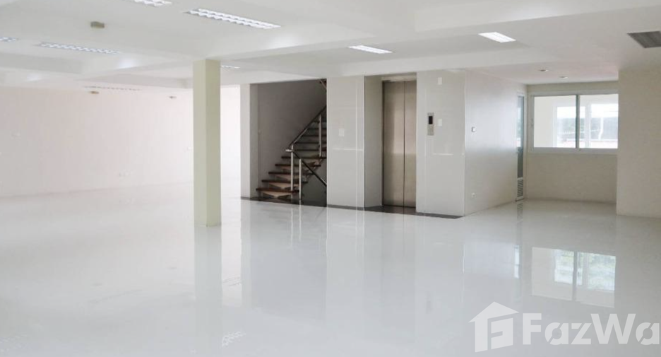 For rent 5 bedrooms retail Space in Bang Rak, Bangkok
