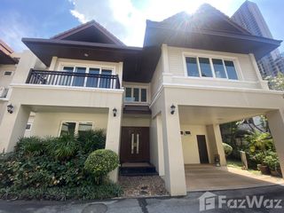 Casa en alquiler de 4 habitaciones en Khlong Toei, Bangkok