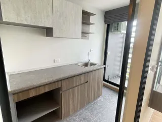 For rent 1 Beds condo in Mueang Samut Prakan, Samut Prakan