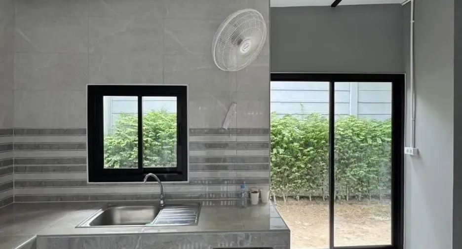 出租 3 卧室 联排别墅 在 Bang Phli, Samut Prakan