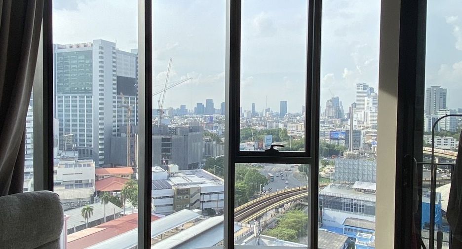 For rent 2 bedrooms condo in Ratchathewi, Bangkok