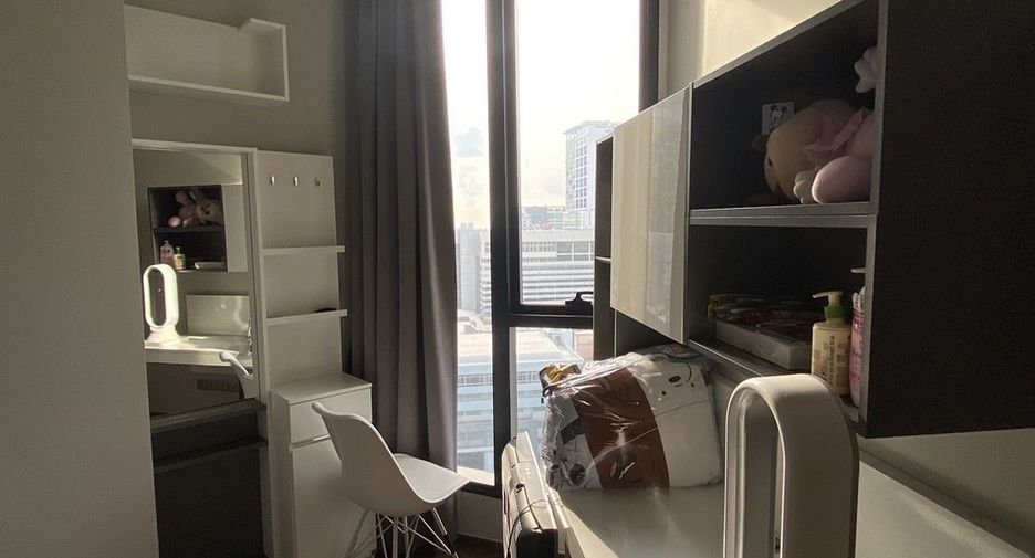 For rent 2 bedrooms condo in Ratchathewi, Bangkok