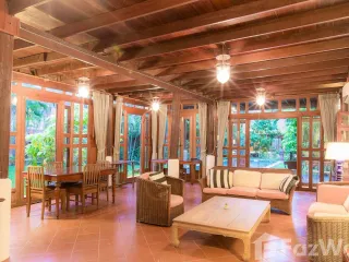 出租 5 卧室 独立屋 在 Phra Khanong, 曼谷