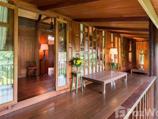 出租 5 卧室 独立屋 在 Phra Khanong, 曼谷