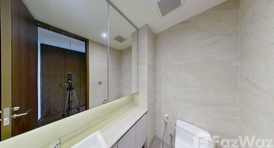 For rent 3 bedrooms condo in Yan Nawa, Bangkok