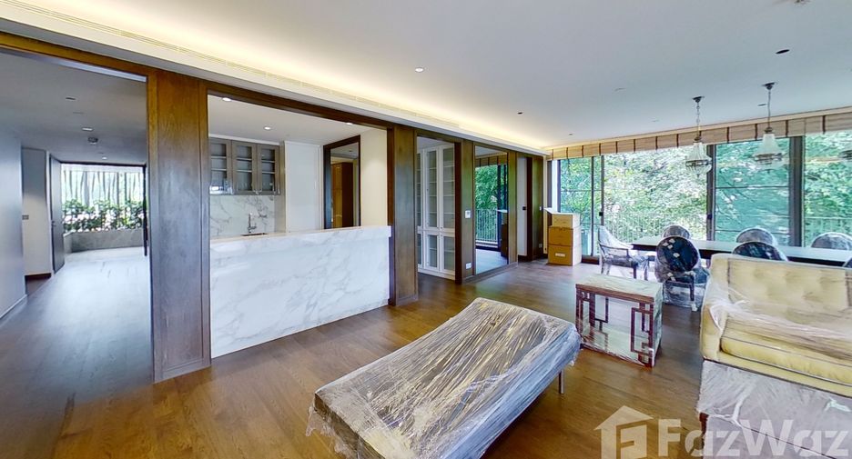 For rent 3 bedrooms condo in Yan Nawa, Bangkok