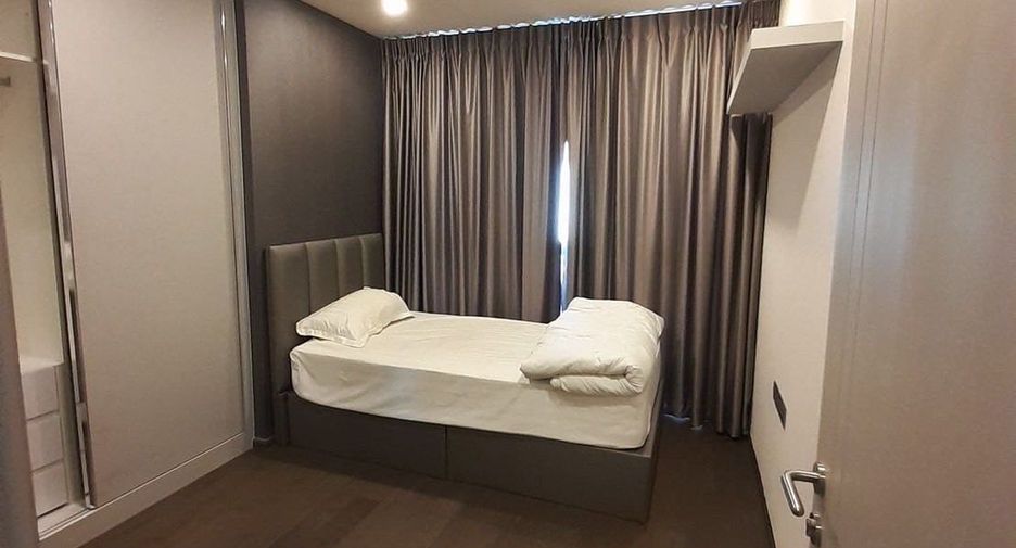 For rent 2 bedrooms condo in Pathum Wan, Bangkok