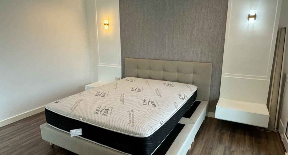 For rent 3 bedrooms house in Bang Kapi, Bangkok
