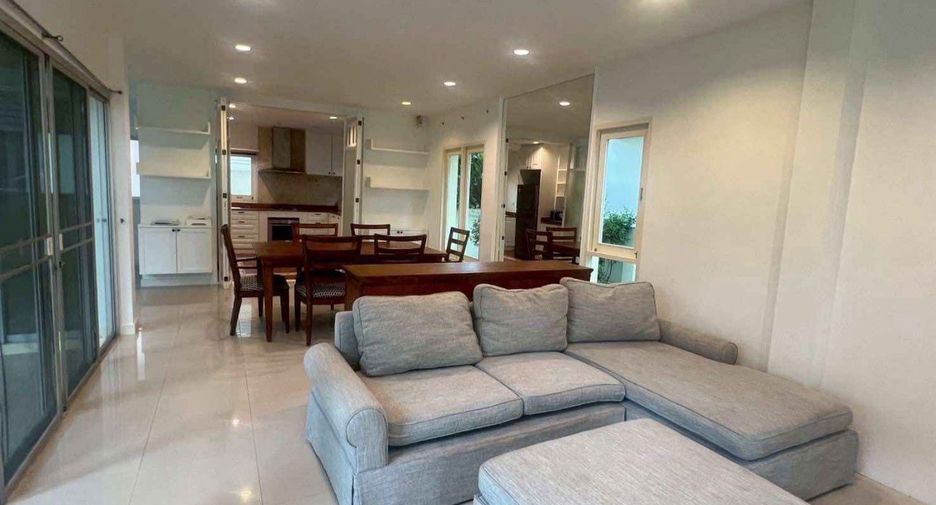 For rent 3 bedrooms house in Bang Kapi, Bangkok
