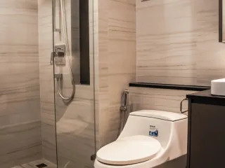 For rent 2 ベッドルーム condo in Pathum Wan, Bangkok