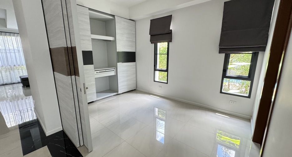 For rent 5 bedrooms house in Bang Na, Bangkok