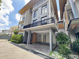 For rent 5 bedrooms house in Bang Na, Bangkok