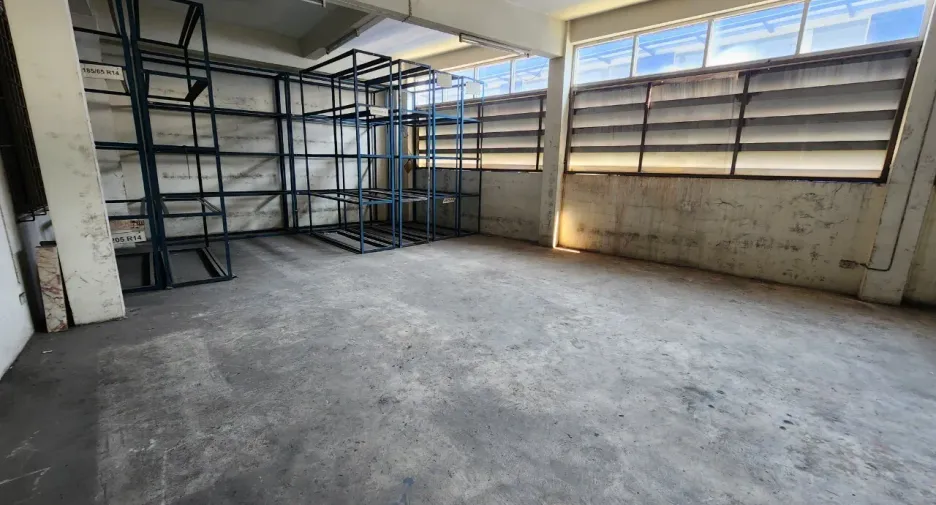 For rent 6 bedrooms townhouse in Mueang Samut Prakan, Samut Prakan