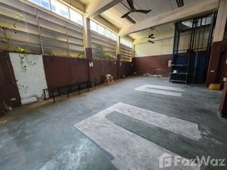 For rent 6 bedrooms townhouse in Mueang Samut Prakan, Samut Prakan