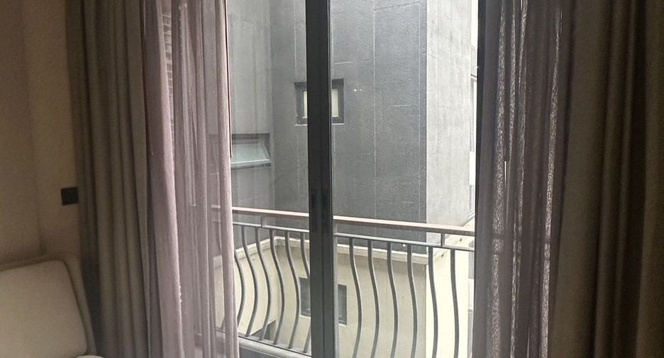 For rent studio condo in Pathum Wan, Bangkok