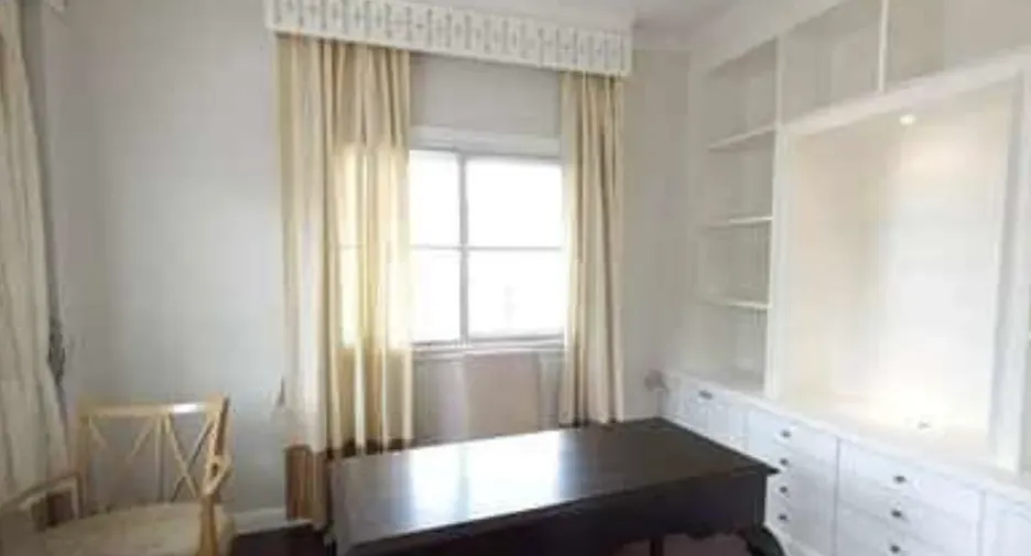 For rent 4 bedrooms house in Phra Khanong, Bangkok