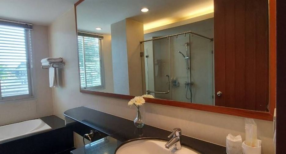 À louer 3 chambres appartement à Sathon, Bangkok