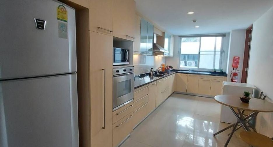 À louer 3 chambres appartement à Sathon, Bangkok