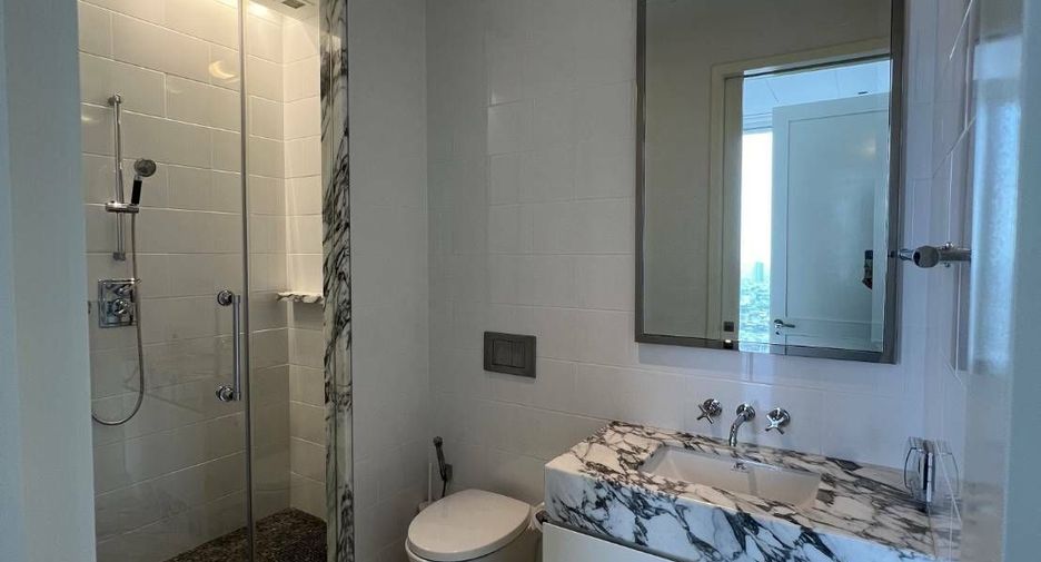 For rent 2 bedrooms condo in Sathon, Bangkok