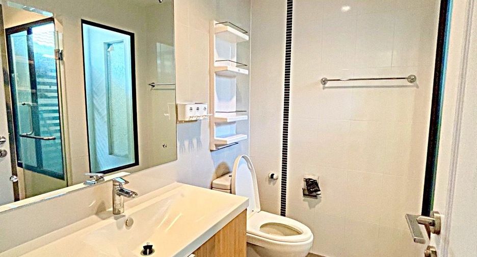 For rent 4 bedrooms house in Bang Phli, Samut Prakan