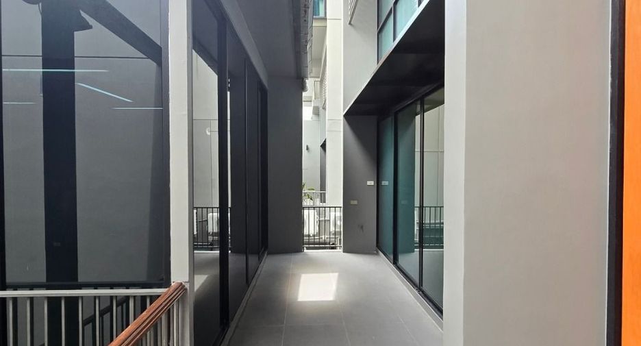 For rent office in Wang Thonglang, Bangkok