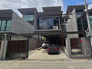 Büro zur Miete in Wang Thonglang, Bangkok