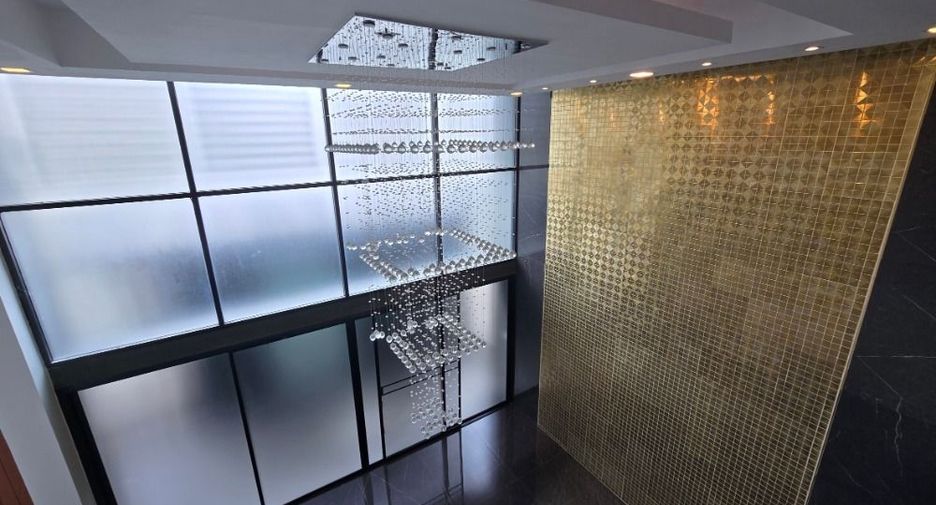 For rent office in Wang Thonglang, Bangkok