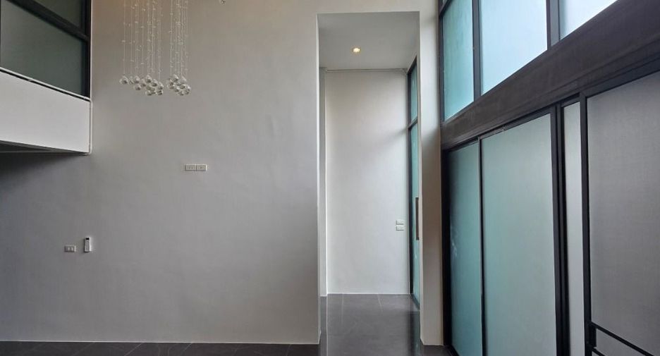 For rent office in Wang Thonglang, Bangkok