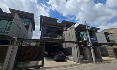 For rent office in Wang Thonglang, Bangkok