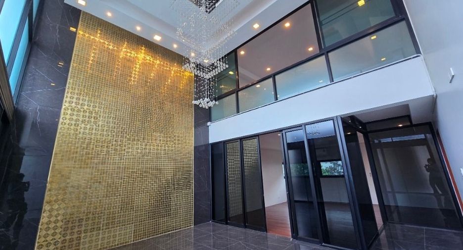 For rent office in Wang Thonglang, Bangkok