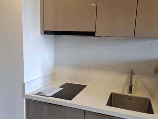Wohnung zur Miete mit Studio in Huai Khwang, Bangkok