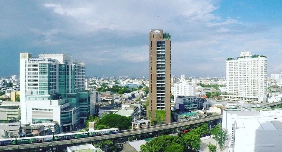 Condo en alquiler de 1 habitaciones en Khlong Toei, Bangkok