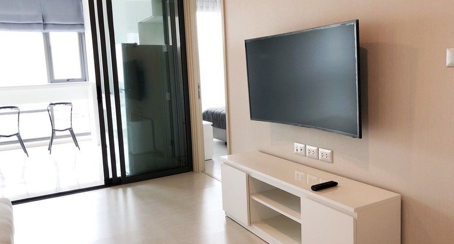 Condo en alquiler de 1 habitaciones en Khlong Toei, Bangkok
